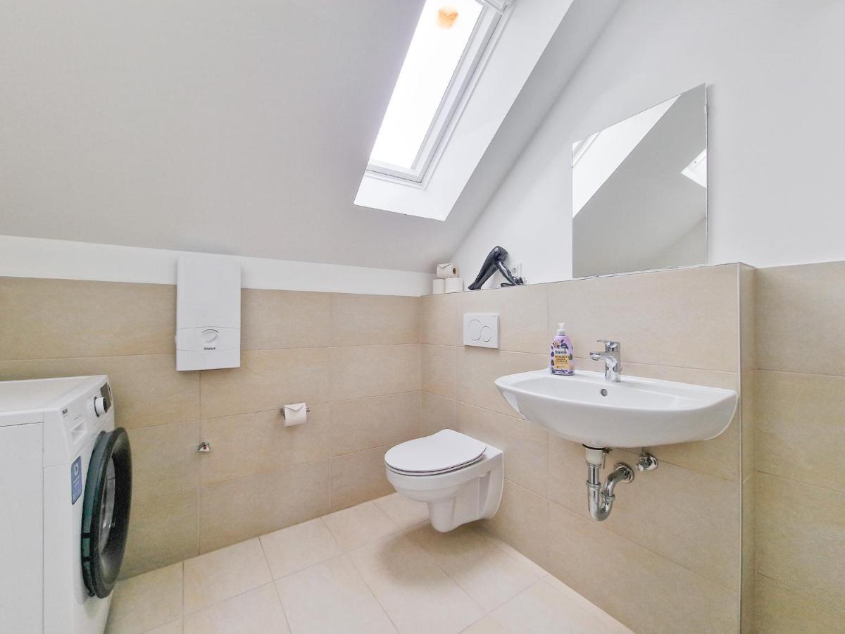 Raj Living - 1 Or 3 Room Apartments - 20 Min Messe Dus And Old Town Dus دوسلدورف المظهر الخارجي الصورة